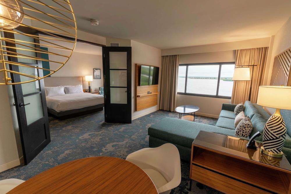 Doubletree By Hilton Tampa Rocky Point Waterfront Hotel Exterior foto