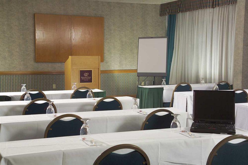 Doubletree By Hilton Tampa Rocky Point Waterfront Hotel Facilități foto