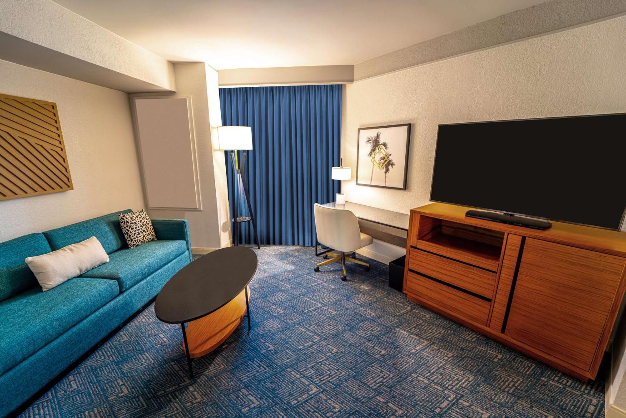Doubletree By Hilton Tampa Rocky Point Waterfront Hotel Exterior foto
