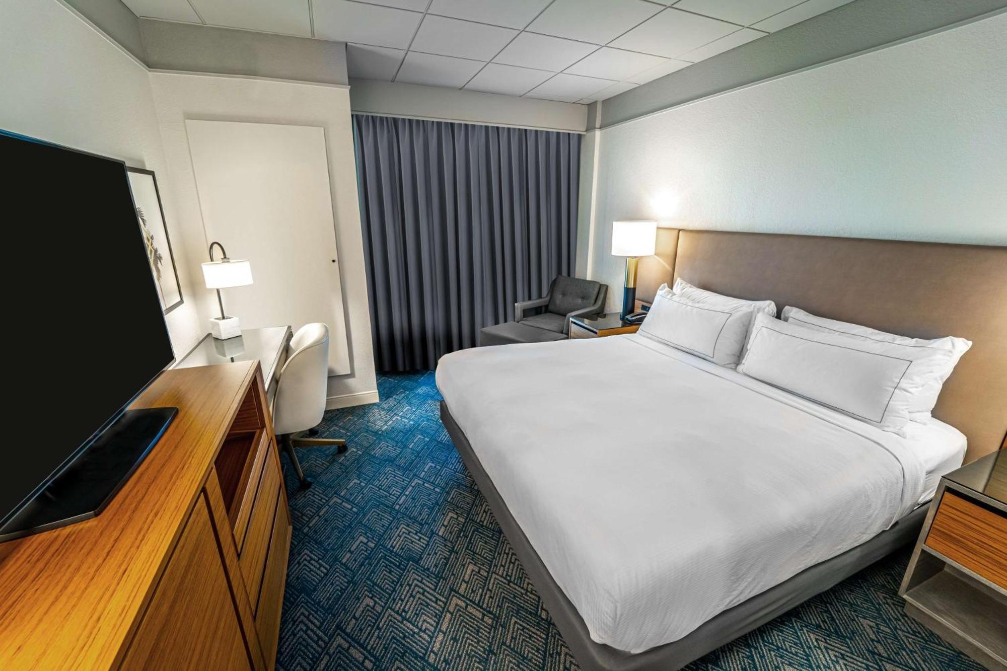 Doubletree By Hilton Tampa Rocky Point Waterfront Hotel Exterior foto
