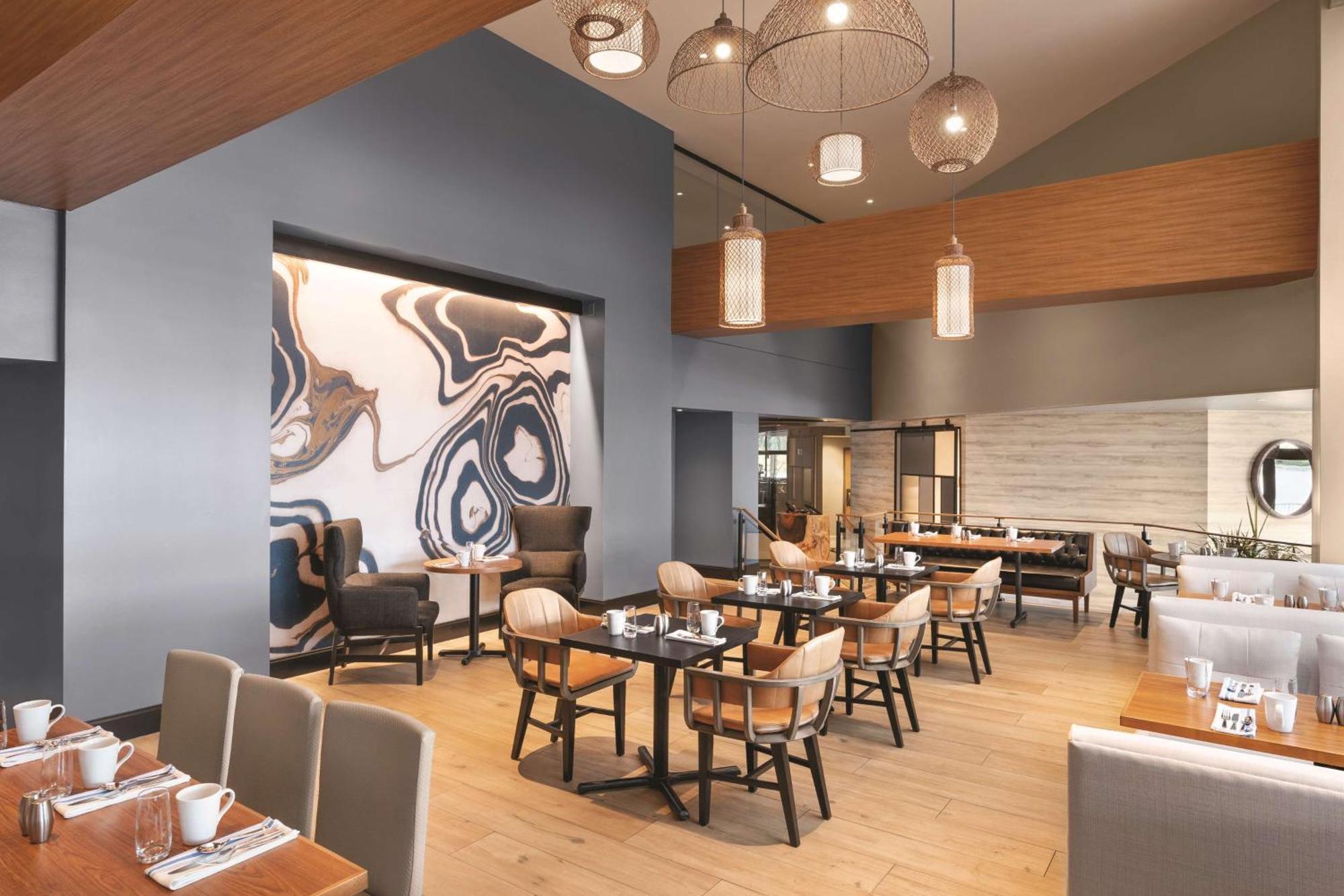 Doubletree By Hilton Tampa Rocky Point Waterfront Hotel Exterior foto