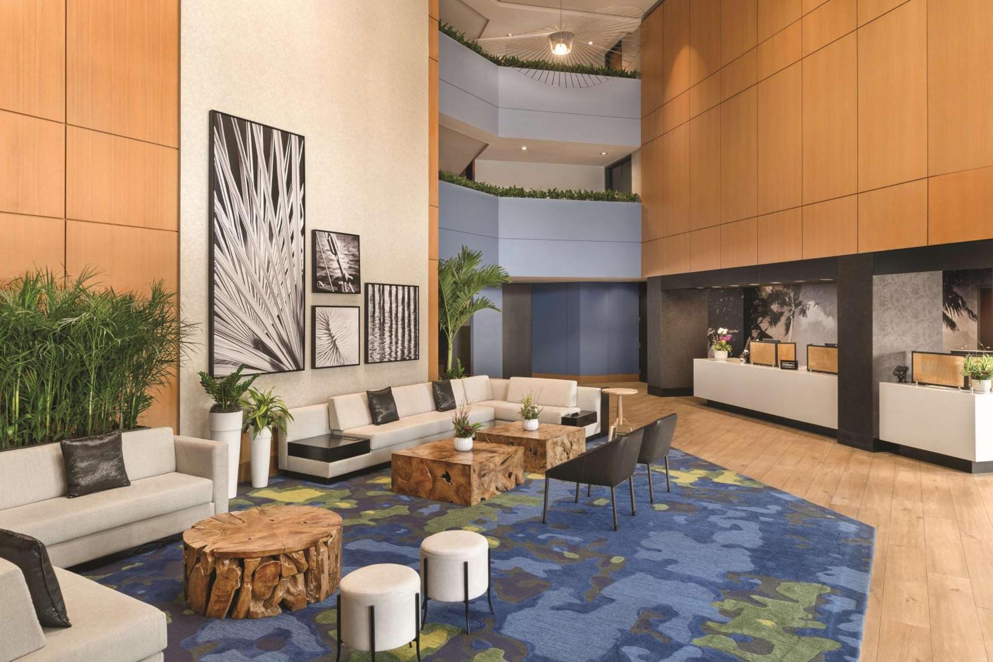Doubletree By Hilton Tampa Rocky Point Waterfront Hotel Exterior foto