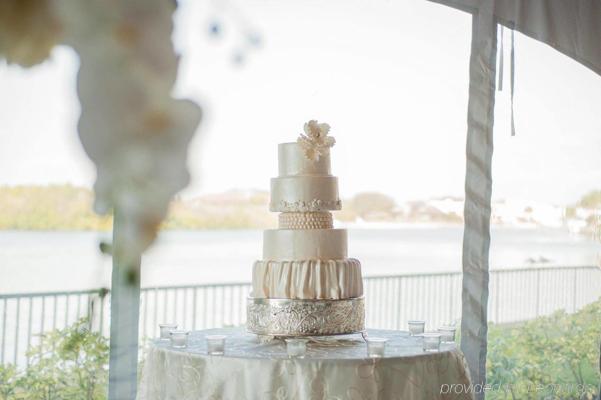 Doubletree By Hilton Tampa Rocky Point Waterfront Hotel Restaurant foto